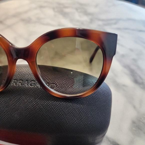 NEW Authentic Salvatore Ferragamo Tortoise Cat Eye Sunglasses main image 7